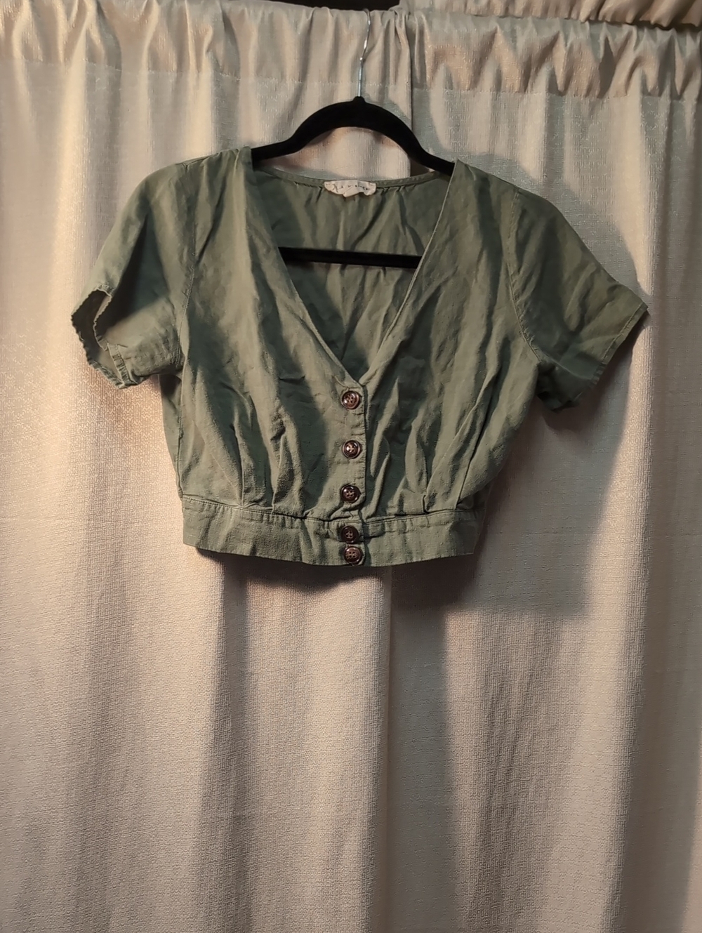 LA Hearts | Olive Green Button-Front V-Neck Crop Top